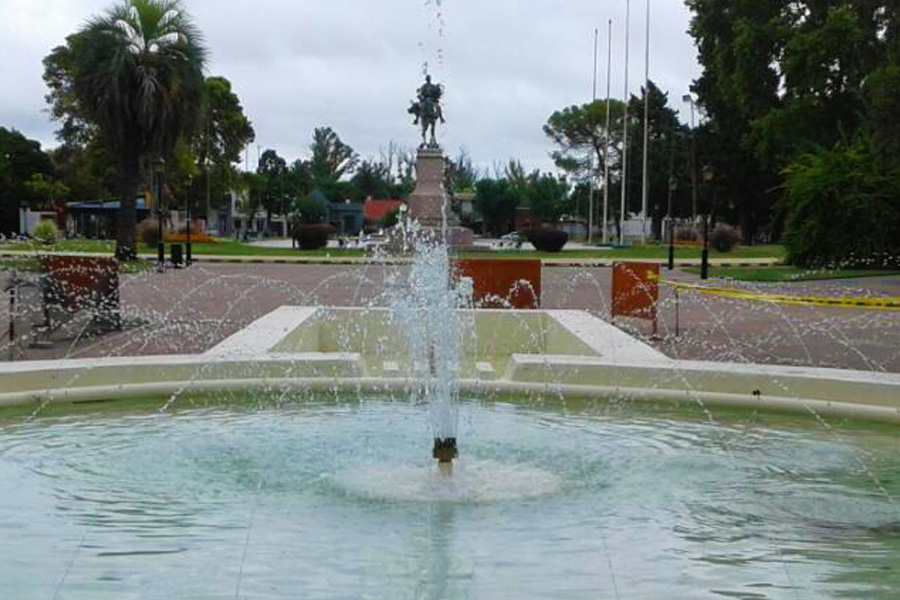 fuente plaza artigas